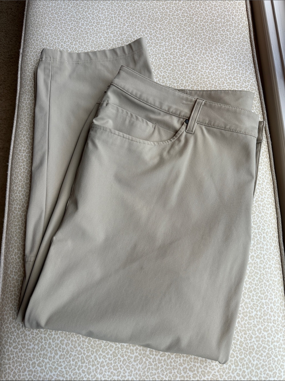 Lululemon Men's Stretch Chino khaki Pants size 42